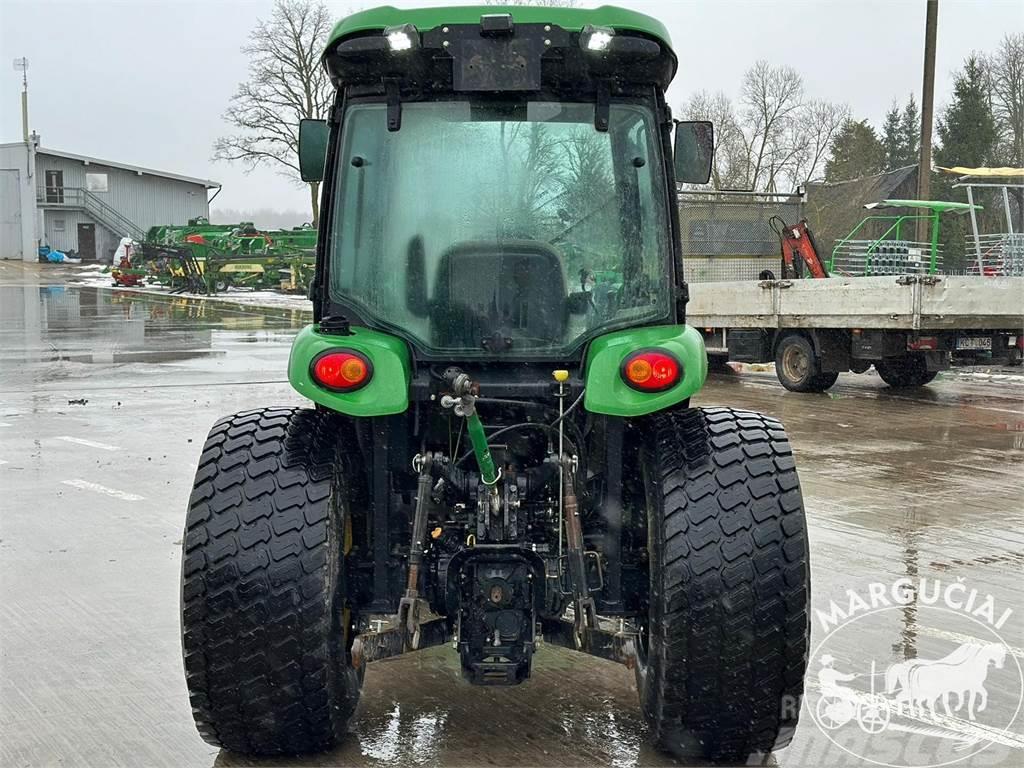 John Deere 4720, 58 AG Traktori