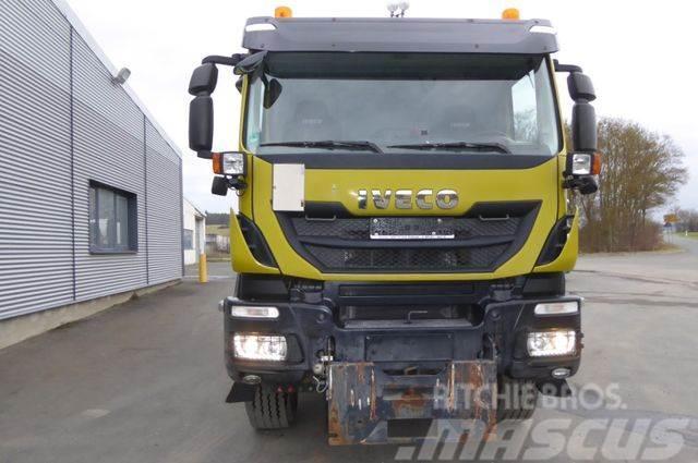 Iveco Trakker 450 mit Kommunalhydraulik Kiperi kamioni