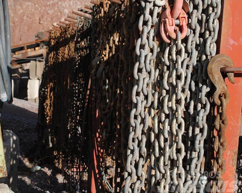  Unmarked chains Gusenice, lanci i podvožje