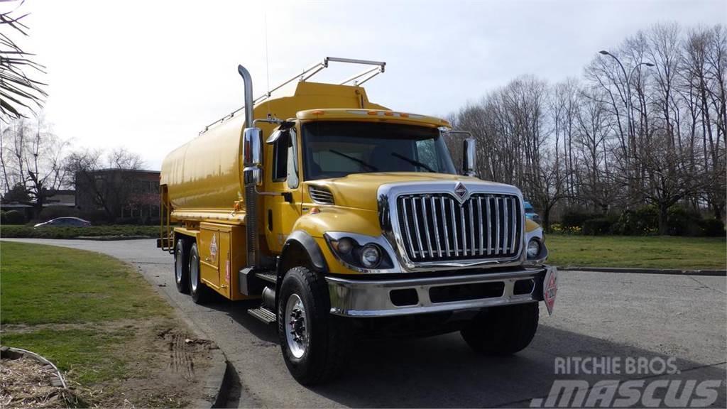 International 7500 Tandem Kamioni cisterne