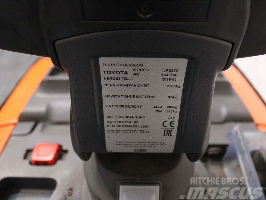 Toyota LPE 250 Nisko podizni električni viljuškar