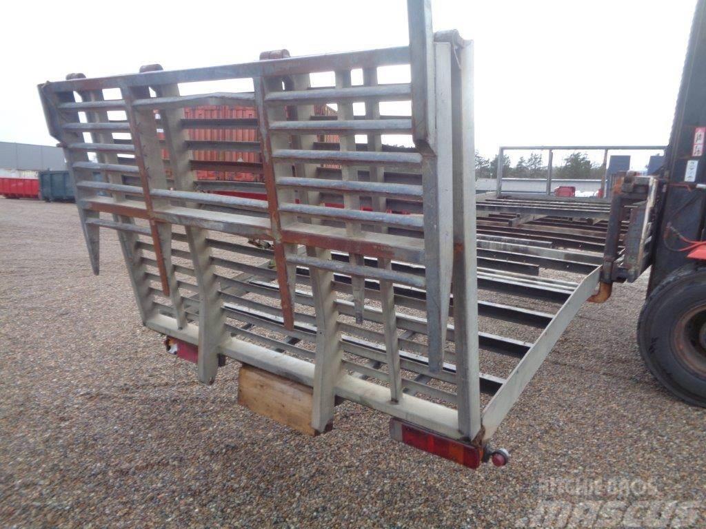  9,5 - 7,5 mtr knæklad med dobbelt rampe Platforme
