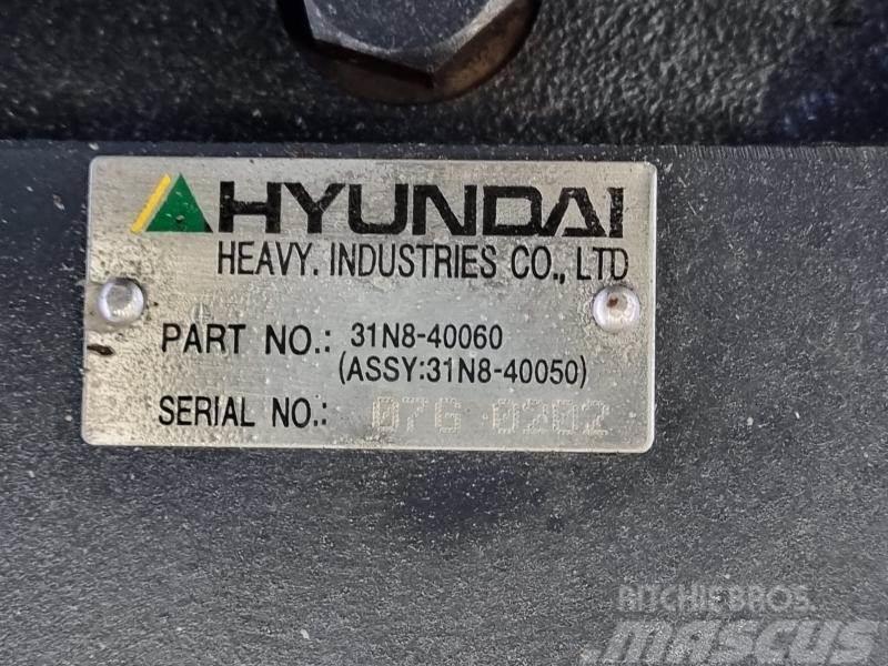 Hyundai FINAL DRIVE 31N8-40060 Osovine